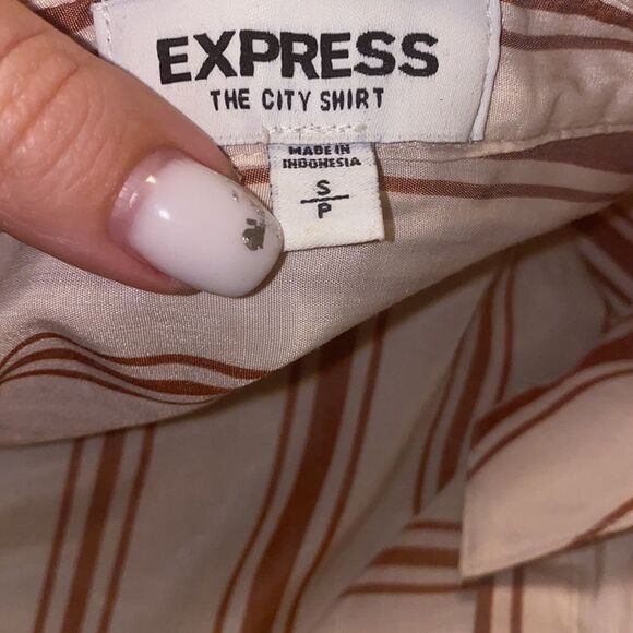 ✨ HP✨Stripe Button Front City Shirt✨ - Picture 7 of 9